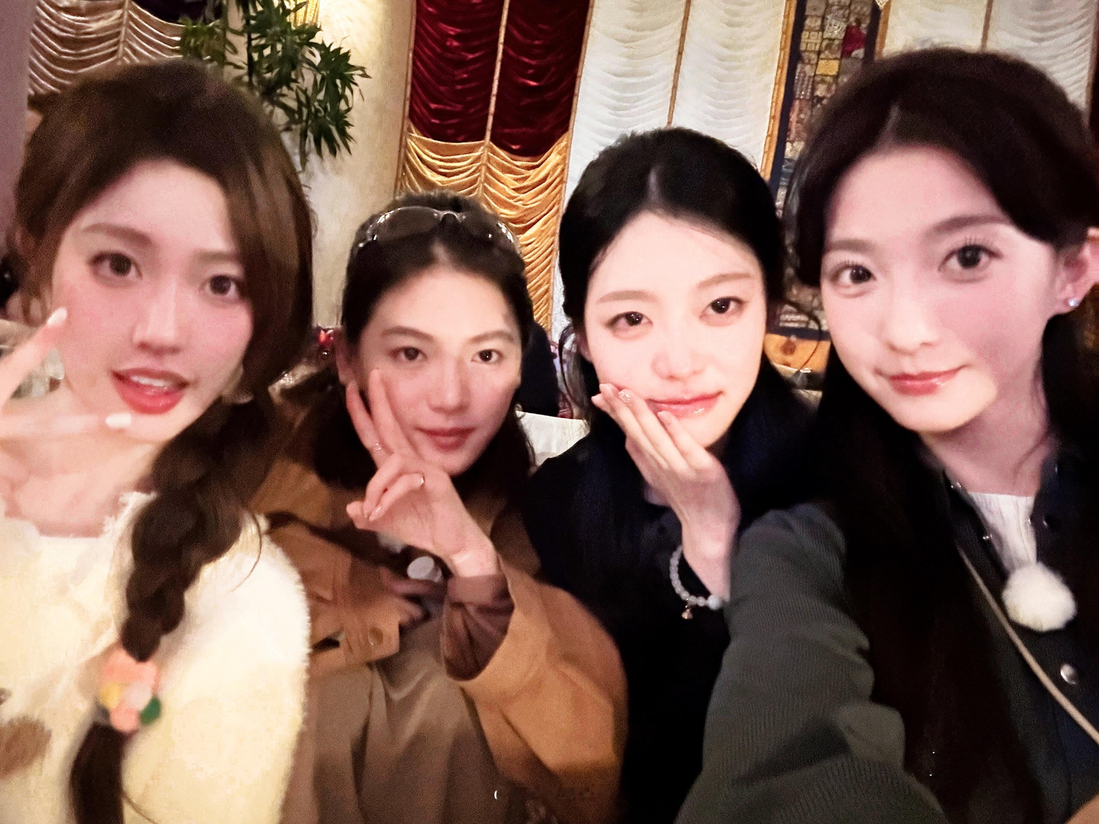 "一群快乐的女孩们"怦然心动20岁