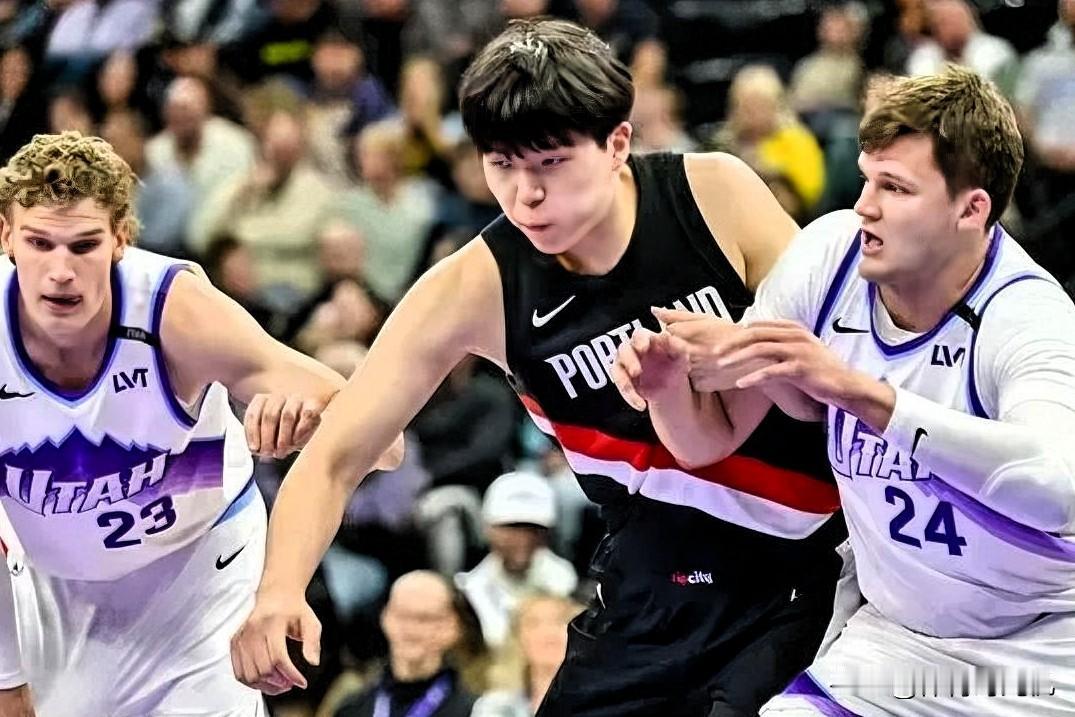 杨瀚森icon的力量很强，他的体重排NBA第九（122公斤），这在内线对抗中是巨