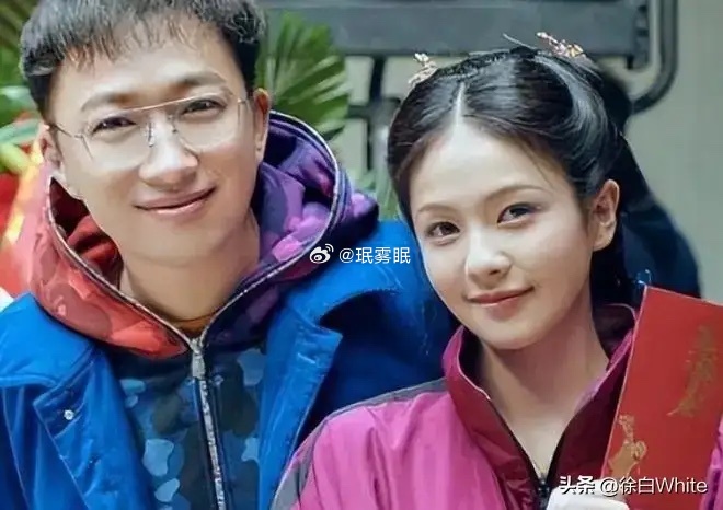 于正为白鹿新剧助阵宣传。十年相伴，称呼几经变化，相处模式也慢慢改变。昔日扶持与被