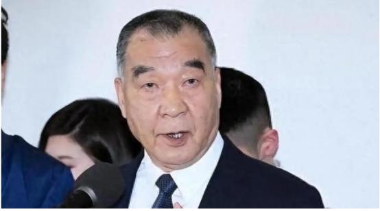 “你要打多久我就陪多久！只要大陆战机敢越线，台军就开第1枪击落。”这句话从邱国正