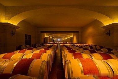 新年送礼选红酒，挑的是品质也是一份藏在酒香里的心意被马克龙盛赞“中国懂酿好酒”的