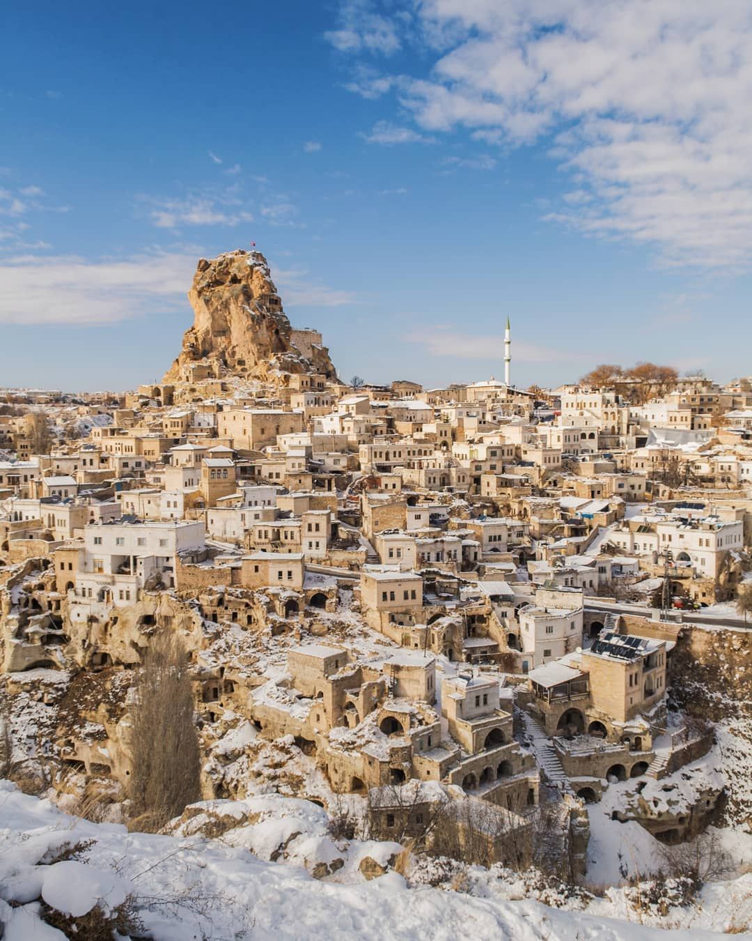 Cappadocia（卡帕多西亚）的Ortahisar Castle（奥塔西萨城