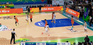 陈家政三分命中！全队本场第三个命中三分球的球员，好小子！上海男篮vs广东男篮cb