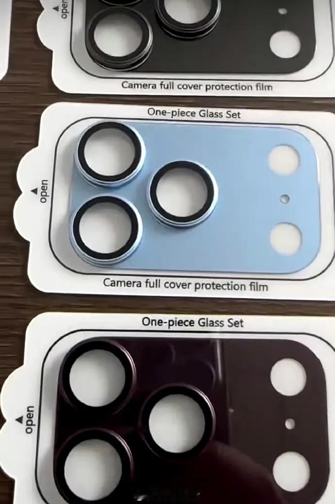 新款iPhone18Pro将带来四款配色：深樱桃红、浅蓝色、深灰色以及银色。主打