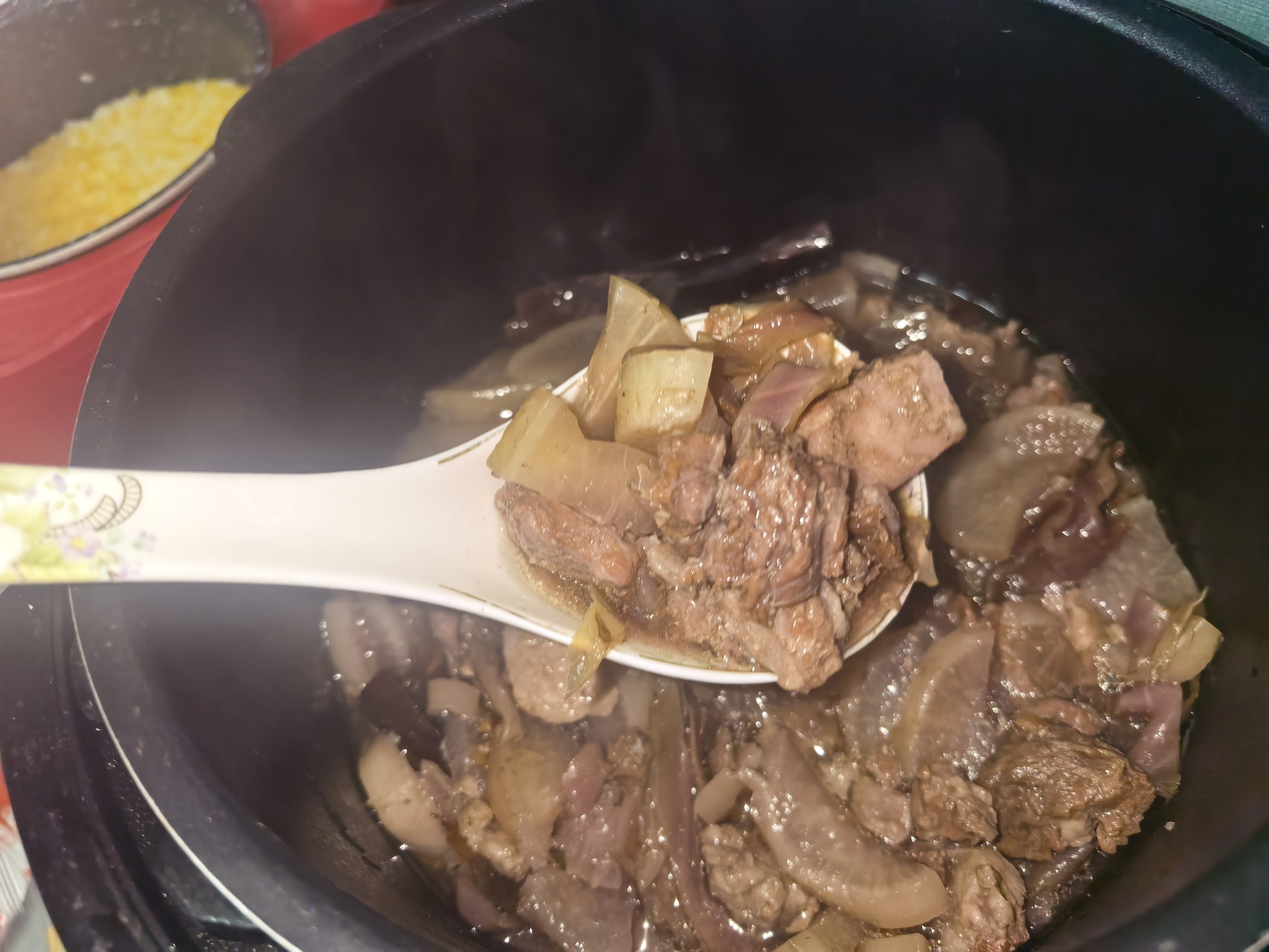 我炖的牛肉真不错啊，吃了满满一大碗每日一餐分享