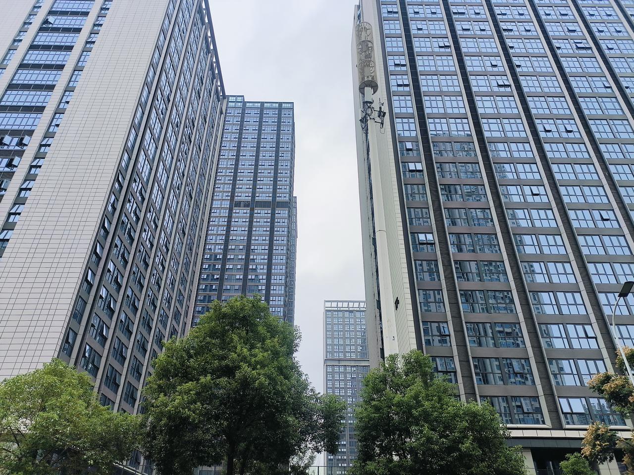 在房地产市场深度调整的当下，如何通过购房决策提升生活品质成为核心命题。结合当前市
