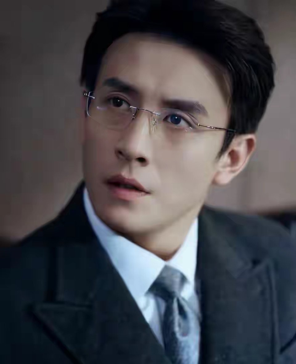 短剧男神热度排行TOP10曝光！何健麒居于榜五，榜首至今无人超越top1——刘萧