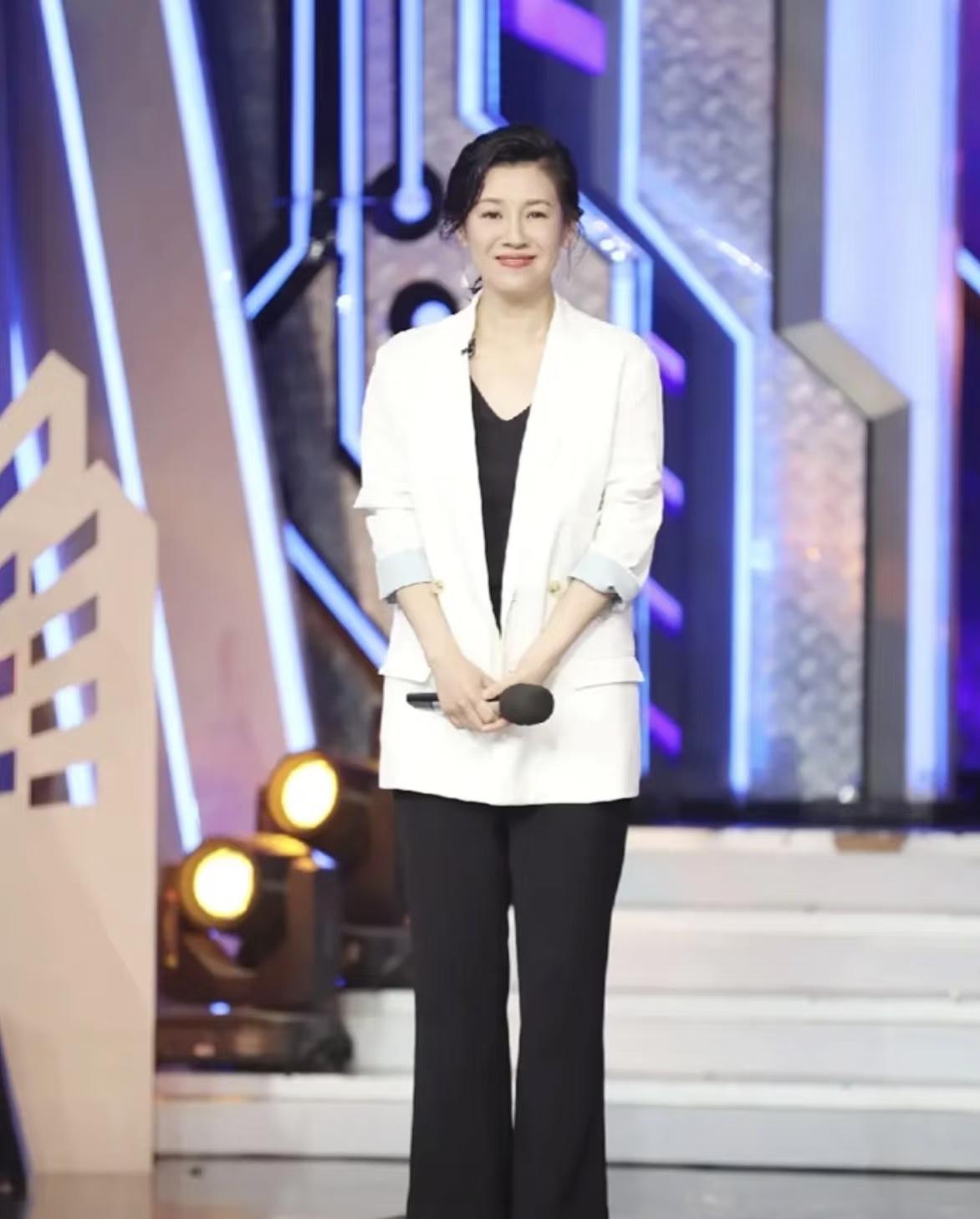 还记得这位女演员吗？

她演戏不输迟蓬，气质不输梅婷，可惜就是一直没大火起来。