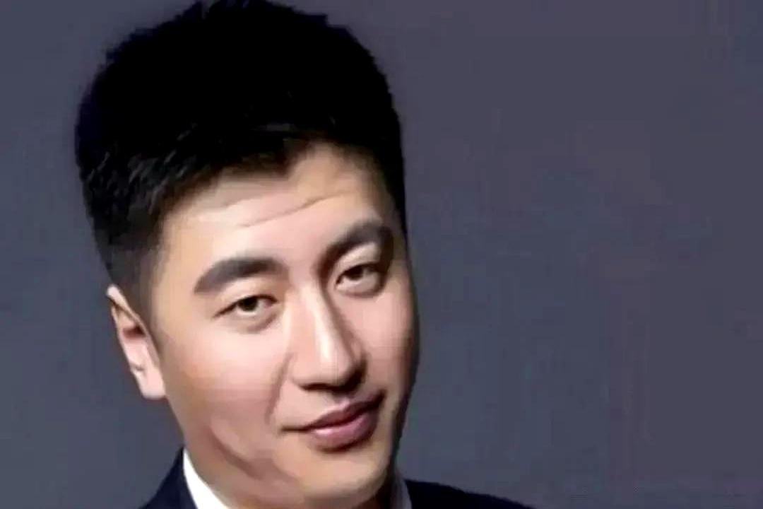 前两天听同事提起，她家孩子去年报高考志愿，直接找了张雪峰团队，咨询费一下子掏了1