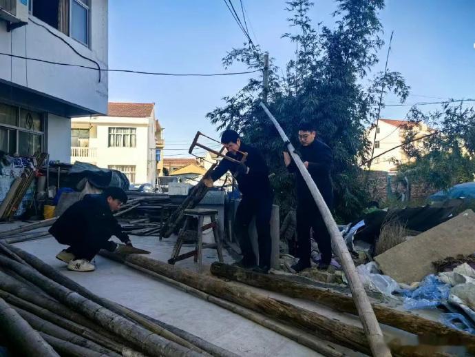 台州三门00后民警暖心调解为邻里纠纷画上温情句点 一场纠纷的圆满化解，是00后民