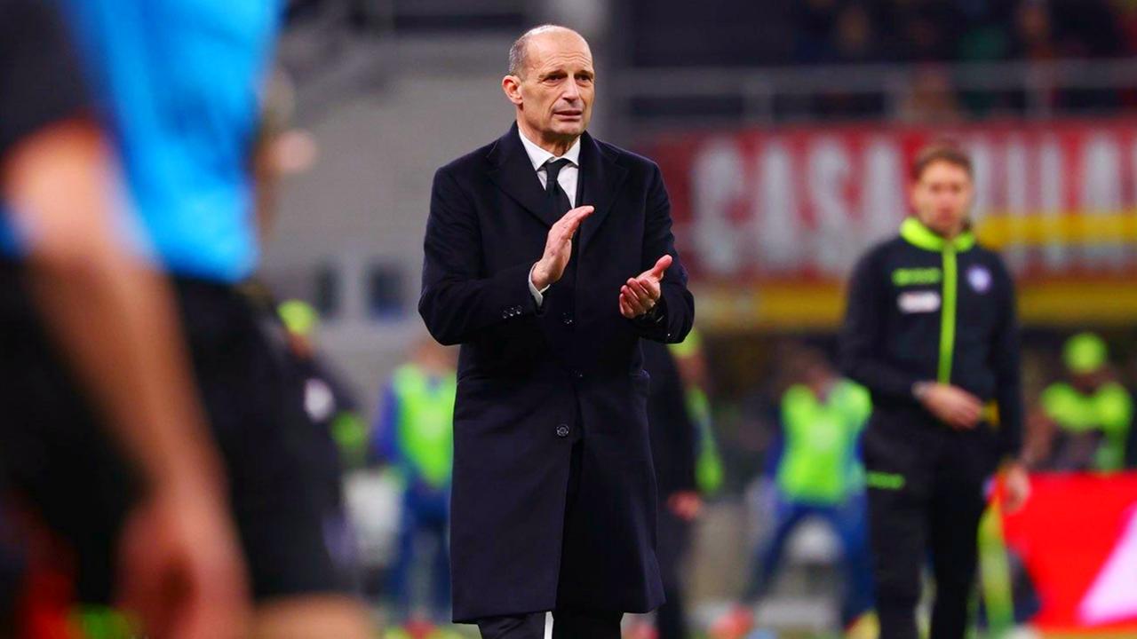 意媒消息，皇马可能今夏第三次邀请阿莱格里执教，但阿莱格里目前在米兰很开心。
此前