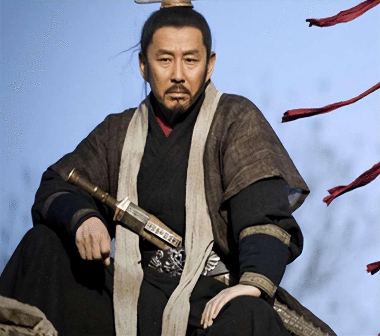 成年人需要知道的20条人生建议：

1、碰到漂亮又会说话的女人，别自作多情。人家