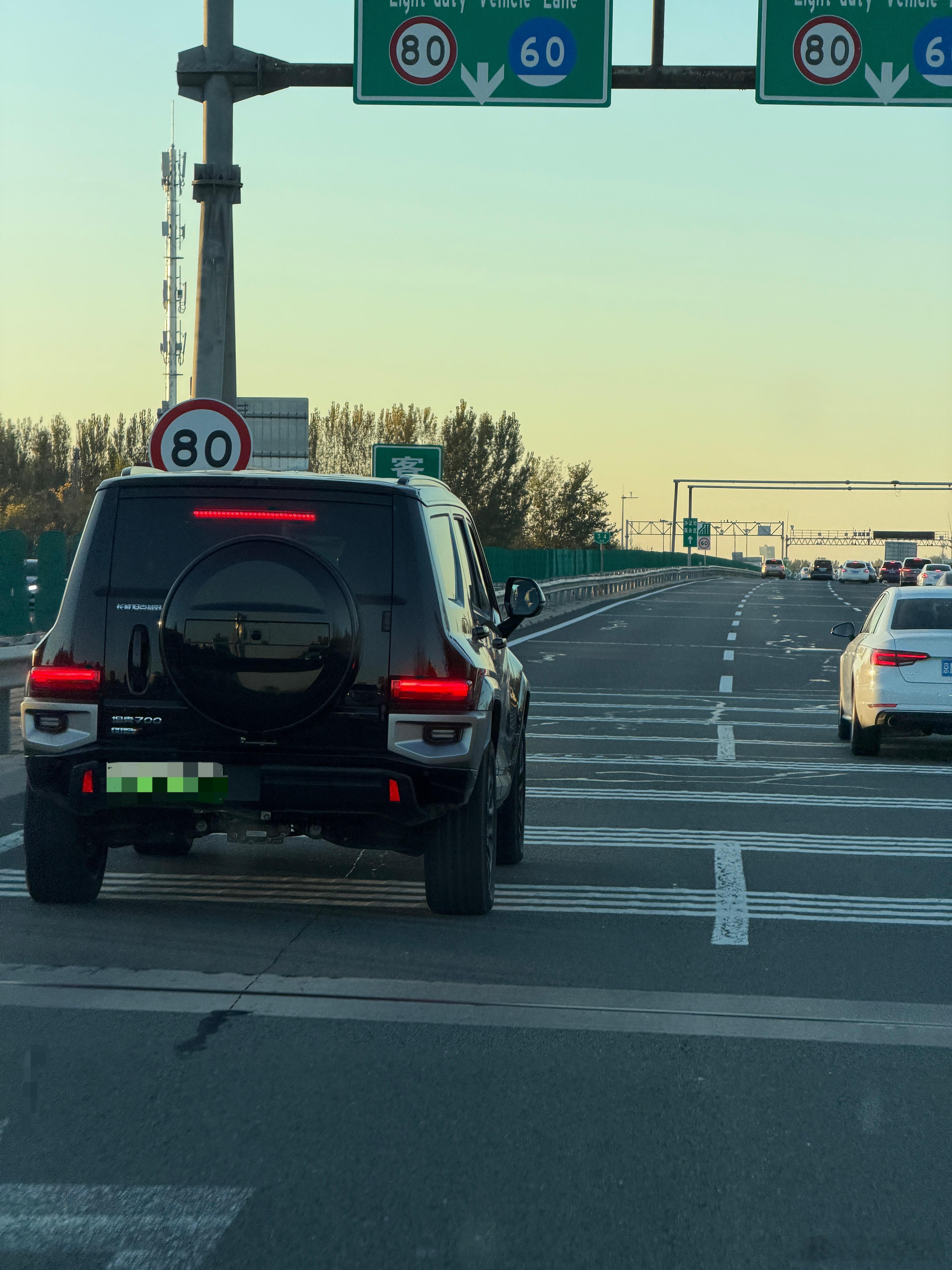 700真帅，明年换一台 ​​​