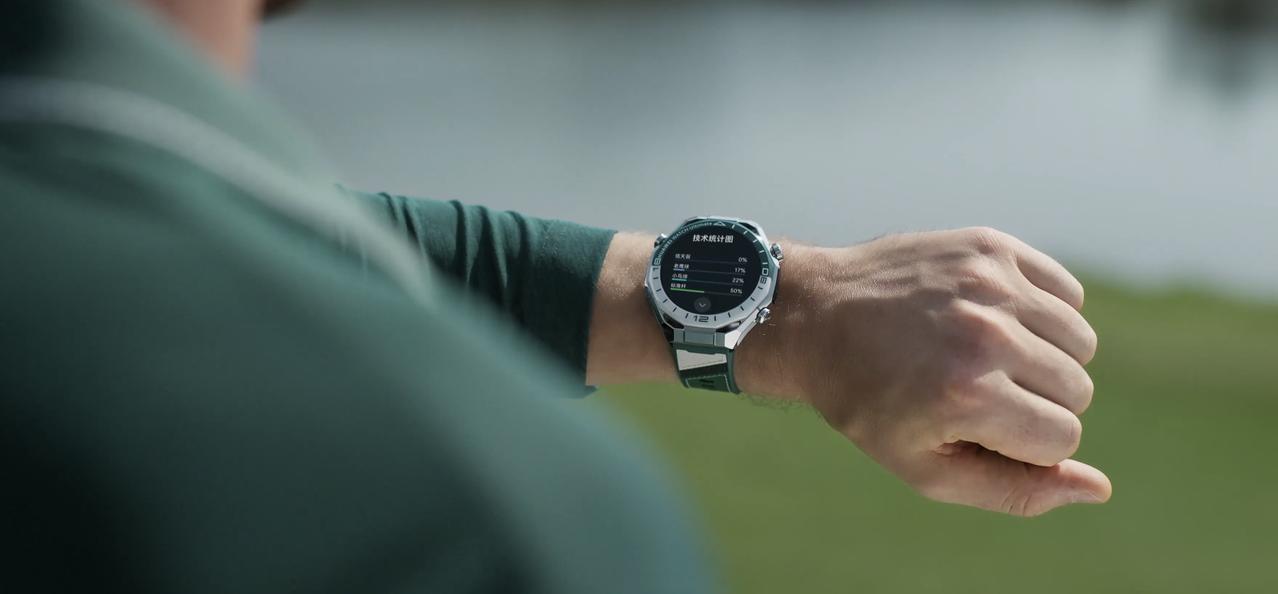 高尔夫运动的提升，离不开科学的练习与专业的指导，可线下教练成本高、时间不灵活，成