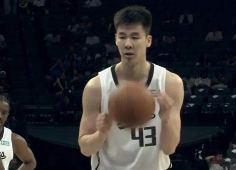 郭昊文夏联首秀加州经典夏联赛后战报：国王末节打出11-0，91-85逆转勇士蓝队