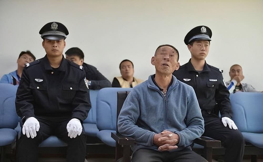 抛妻弃子20年欠40万，儿子拒还：生而不养，凭啥要养？
 
“他生了我，却没养过