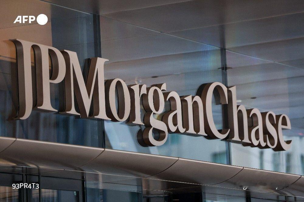 新闻快讯——据民事起诉状披露，美国总统唐纳德·特朗普于周四对摩根大通及其首席执行