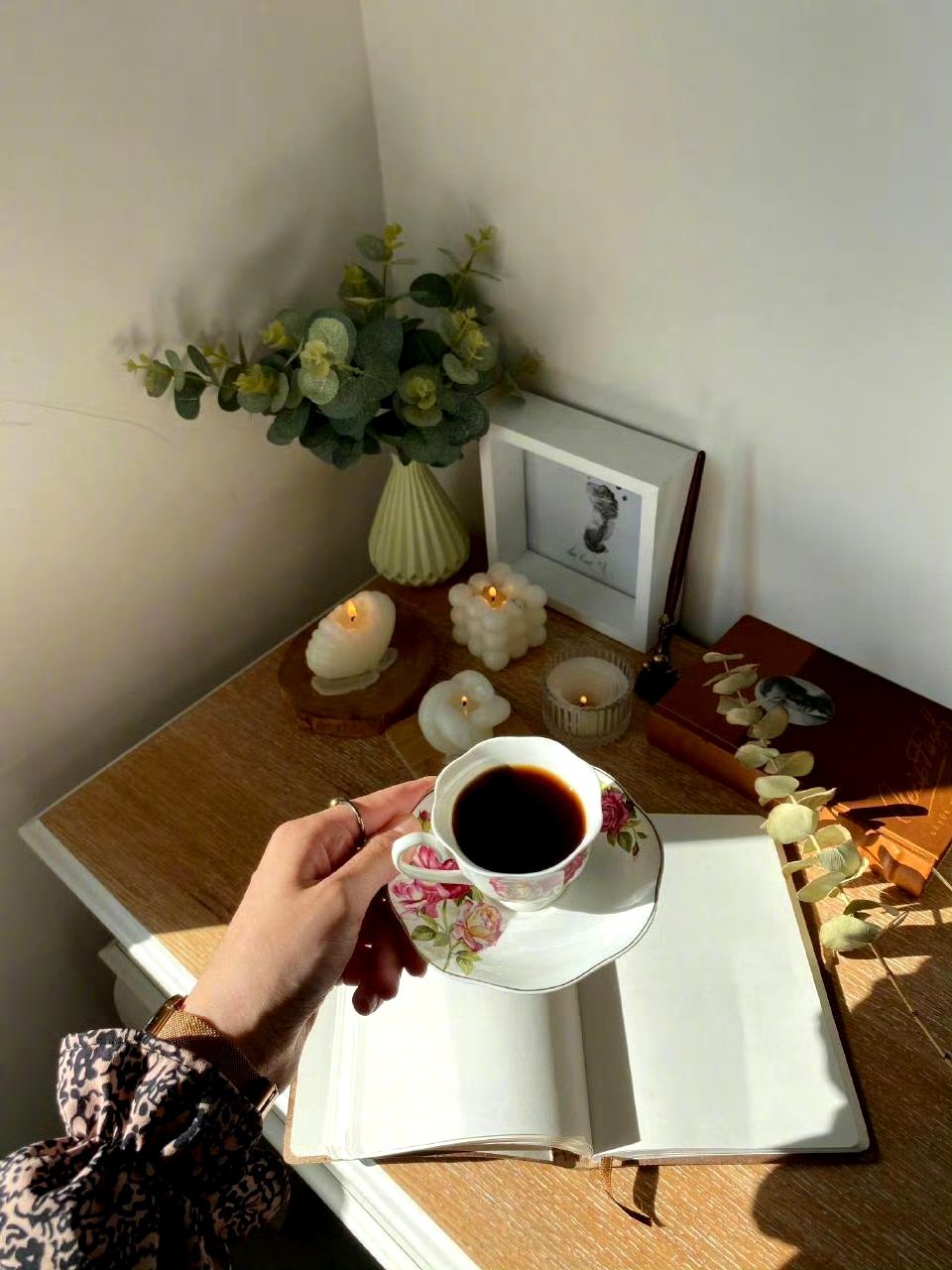“句句合法，句句有病，挑一句，去笑死你的朋友圈。”1. 一百多的硬座坐不了，一百
