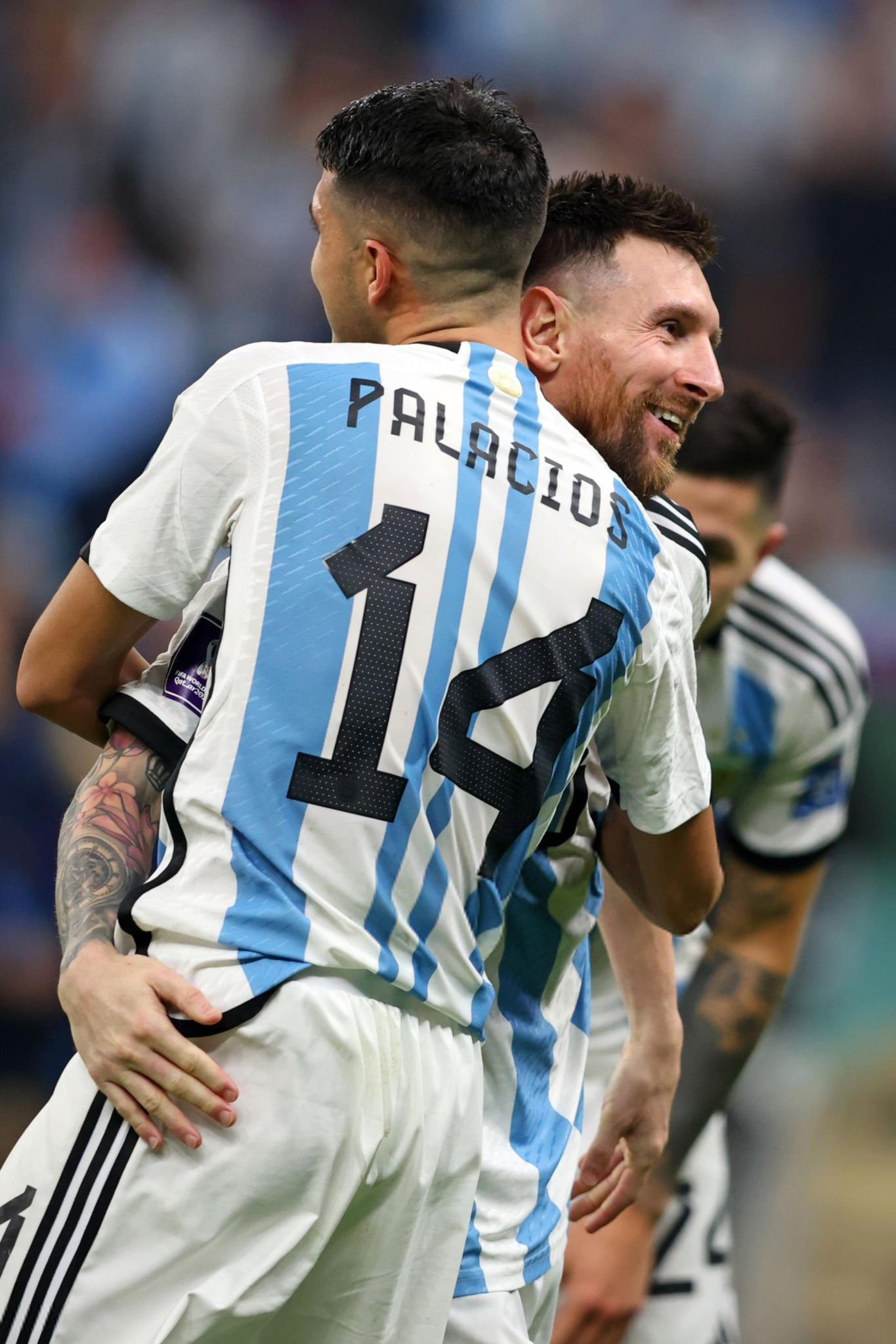 【最好的小队长🥹】你还记得你认识梅西的时候吗？帕拉西奥斯🎙️：“第一次见到他