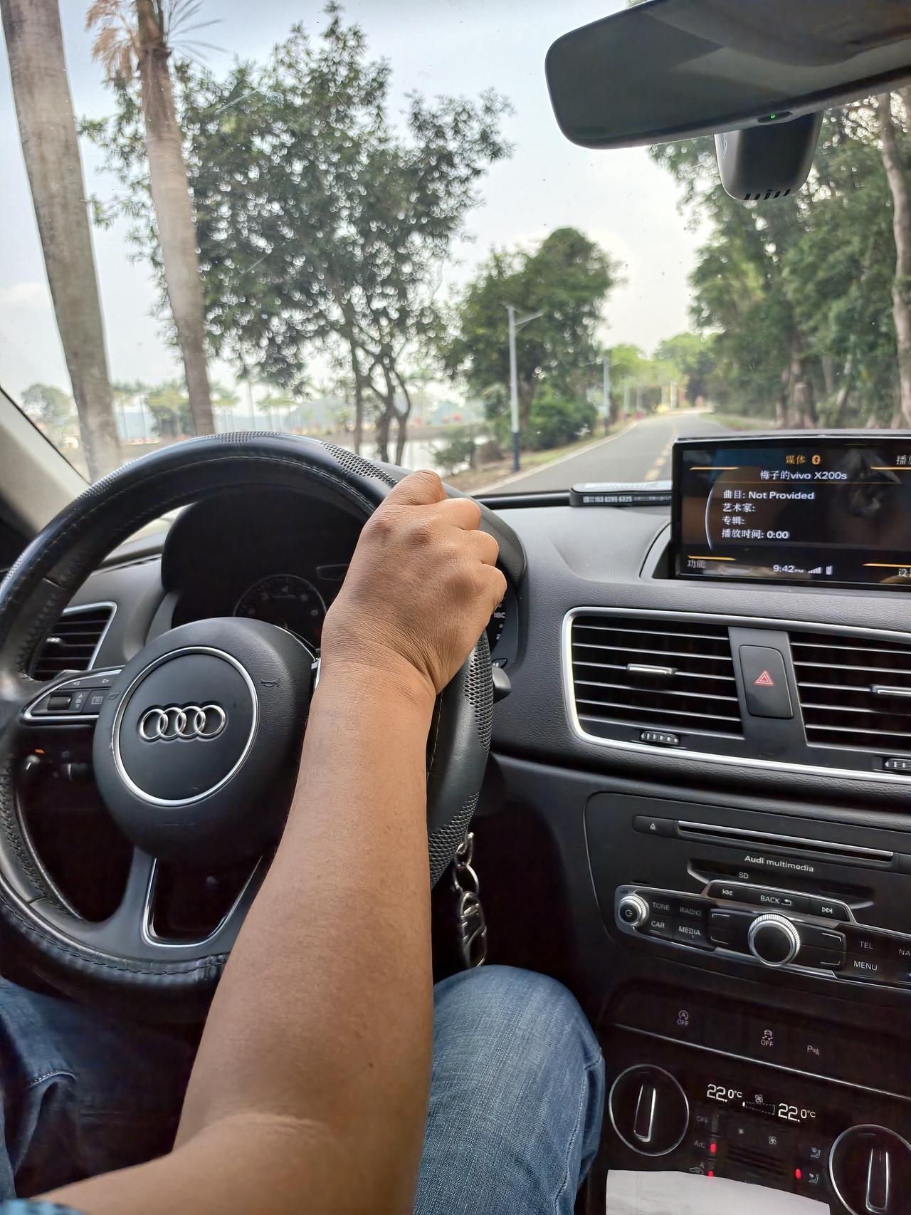 说真的，我一直觉得4S店虽然贵，但好歹“专业”、“正规”。直到去年那次保养，我才