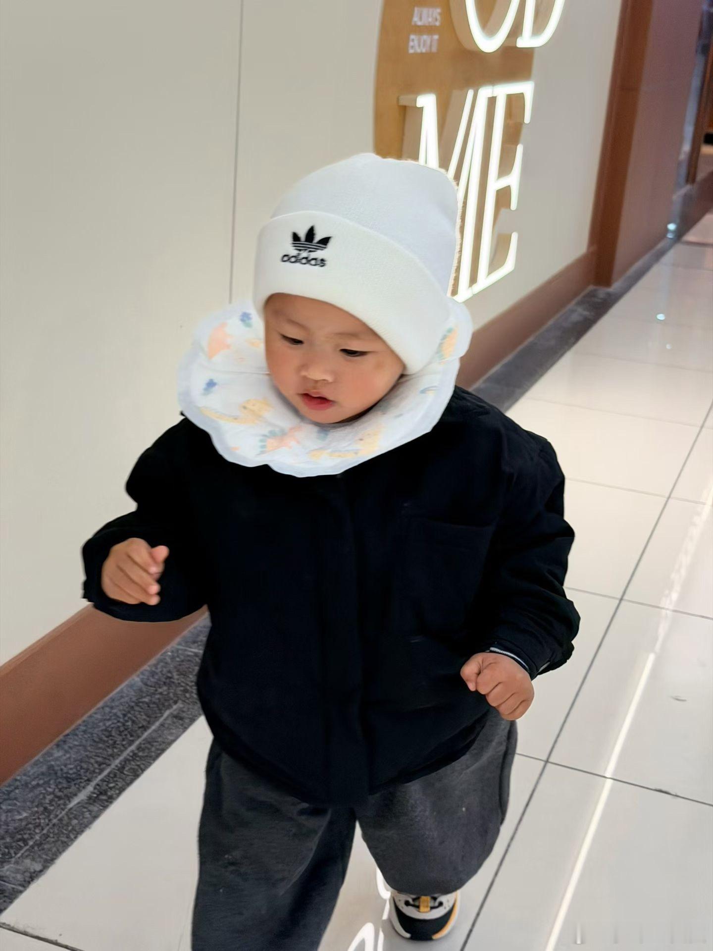 阿福成为宝爸育儿培训班我家娃半夜发烧、换季咳嗽，宝宝妈又出门旅游啦，我一个人都慌