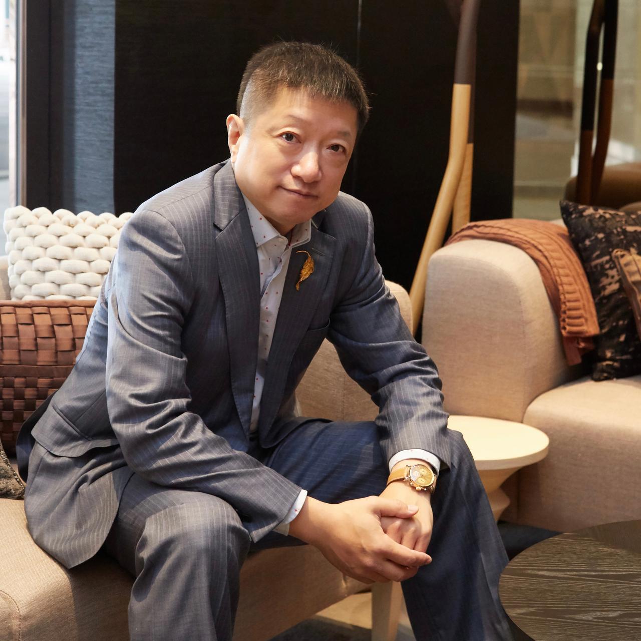 匠瑞狮携手丁之向老师，打造了最新的合作款表带。

灵感来自于丁之向老师的本职工作