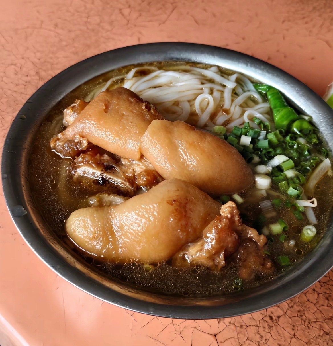 贵港罗合猪脚粉贵港美食寻味贵港 贵港平南罗合猪脚粉。吃过的说一下味道！ 