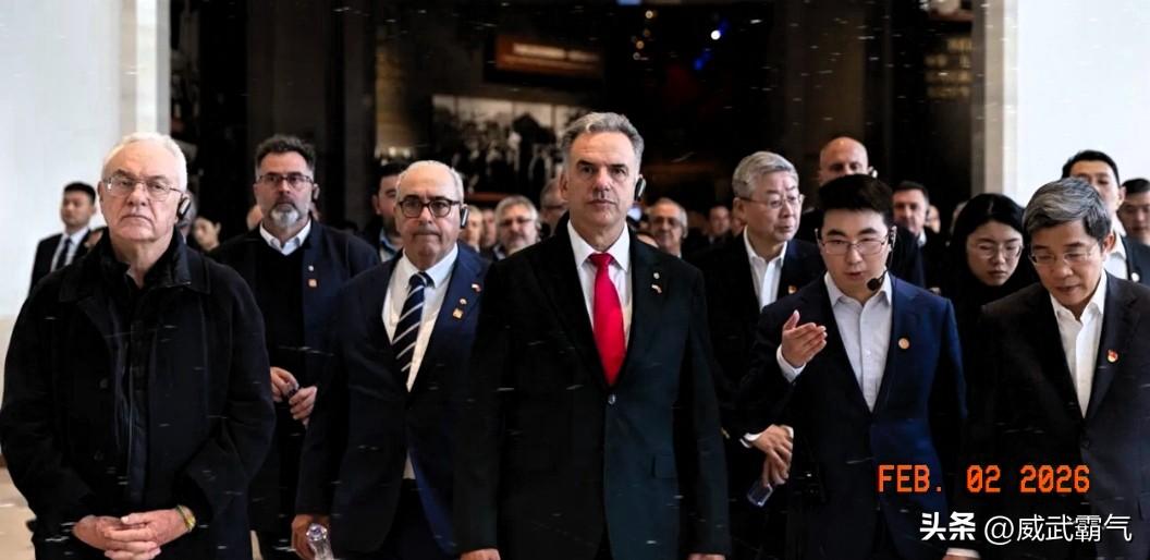 乌拉圭总统访华选择的第一站有些出乎意料之外，
让所有中国人都没有想到的是，乌拉圭