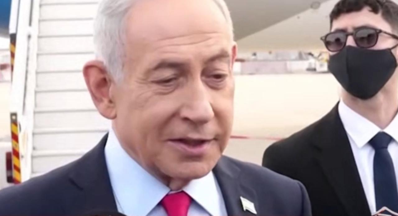 面对伊朗导弹试射的强硬信号，内塔尼亚胡紧急访美，在白宫与美方展开密集磋商。他明确