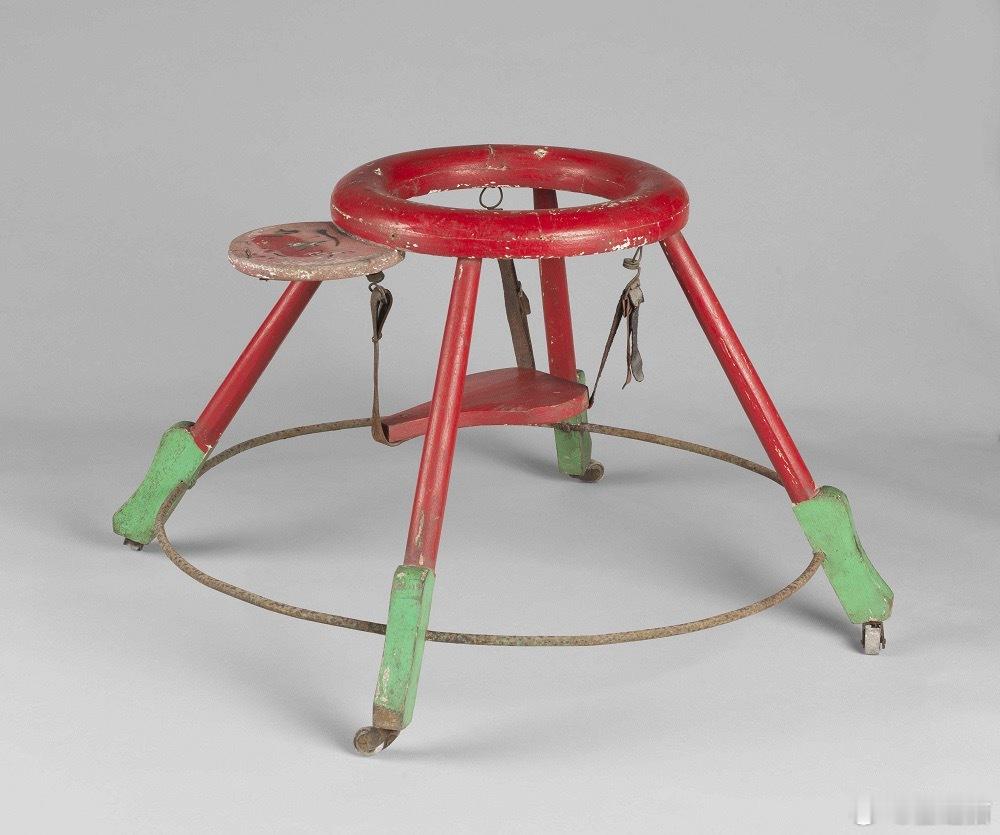 婴儿学行车，1950-1960年代，香港文化博物馆藏品#六一儿童节# ​​​