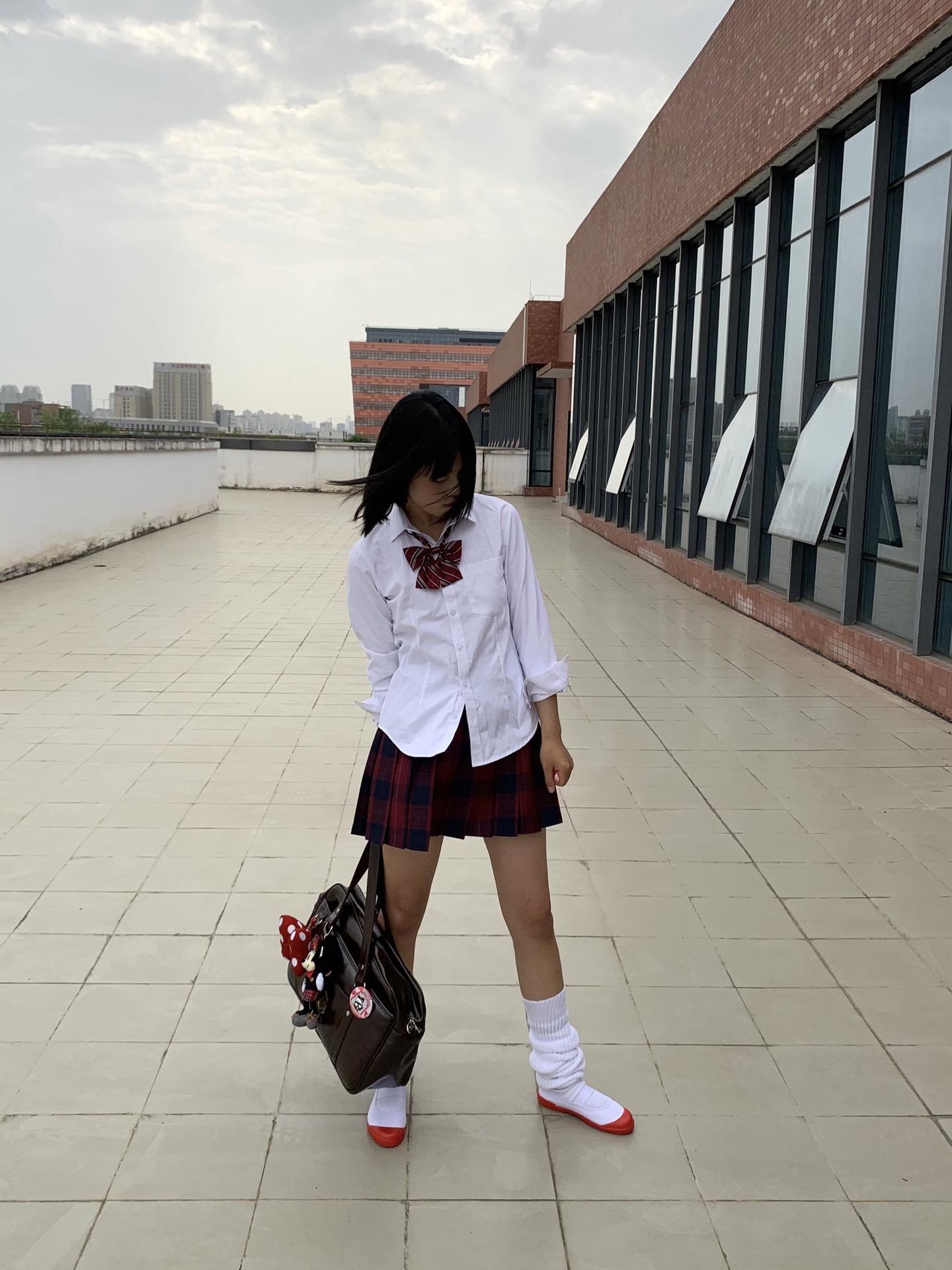 中二病 我说镜子怎么碎了，原来是被我帅炸了凸^-^凸