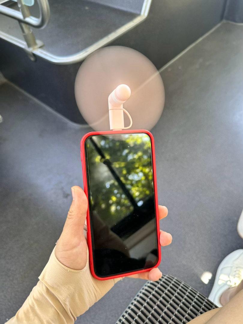 燃烧的陀螺仪  手机📱小风扇，夏天出门必备，携带方便
