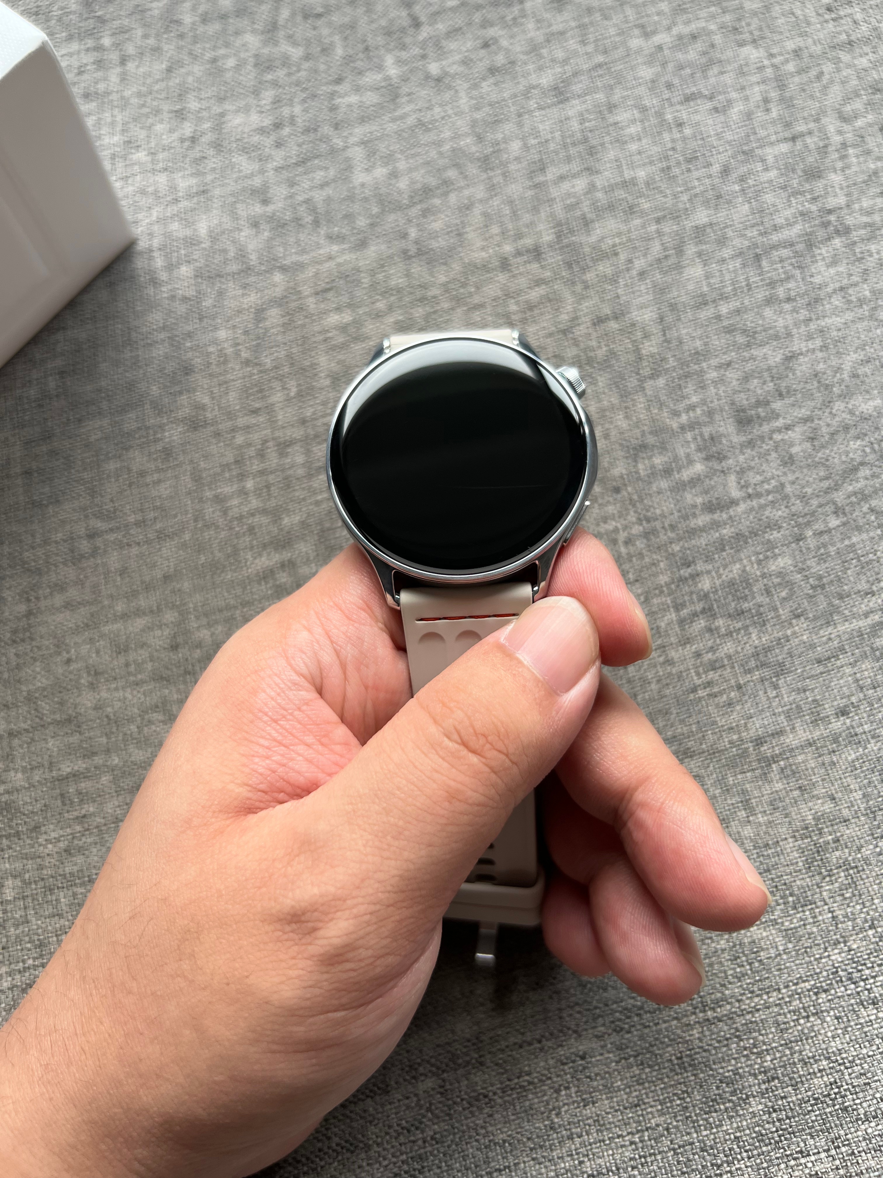 OPPO Watch S 律动银，整体小划痕，盒子配件全套，全国联保至2027-