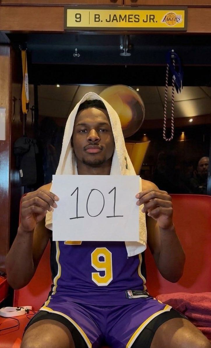 伊塞亚托马斯谈张伯伦的100分纪录，他说：“如果任何一位NBA球员手感火热，每次