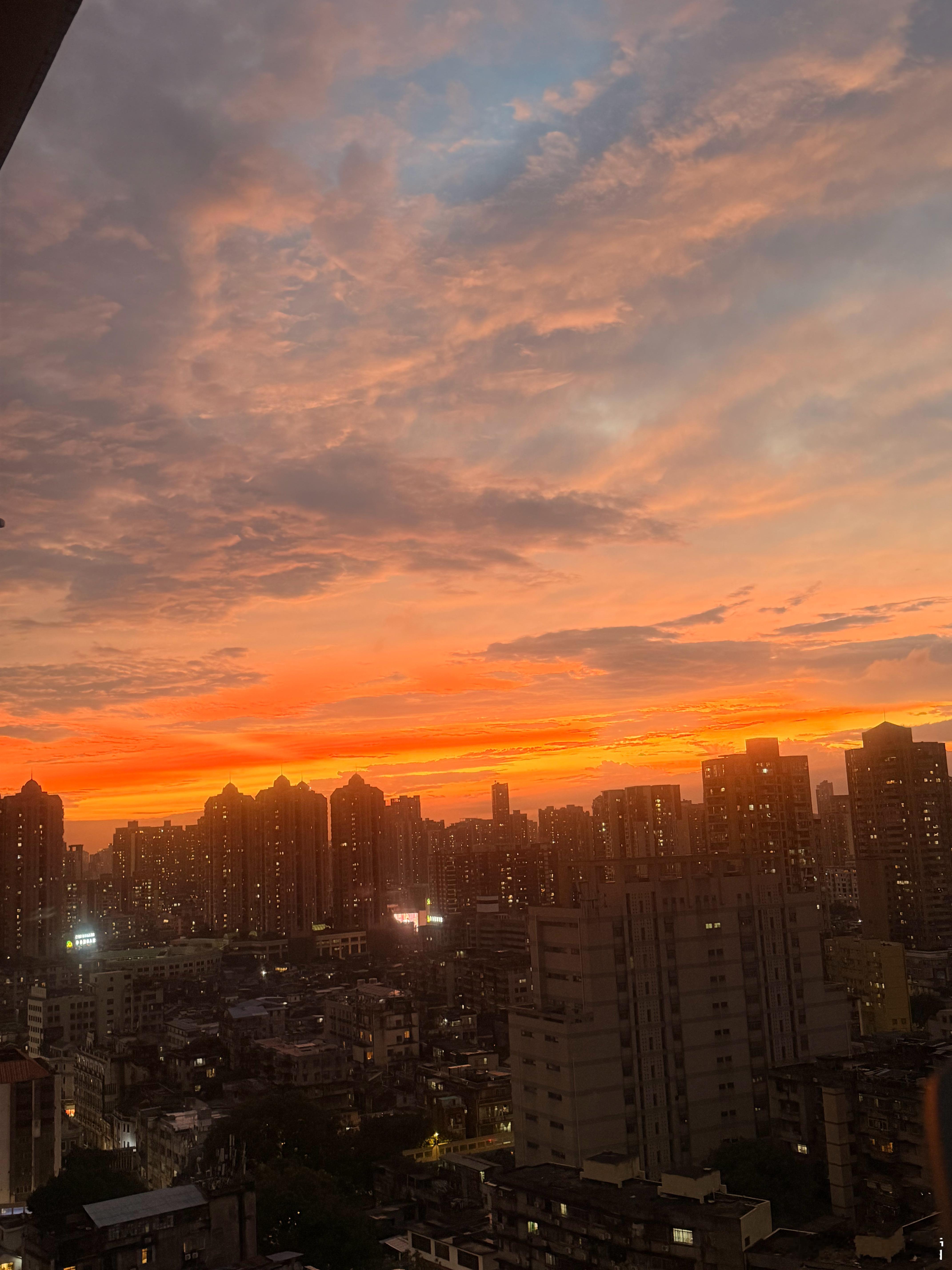 生活手记广州晚霞广州晚霞杀疯了 今天的晚霞很美 