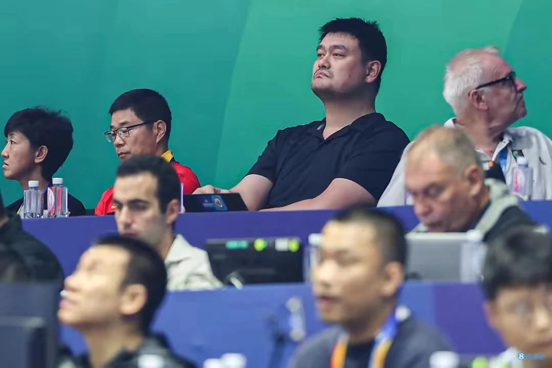 中国男篮别和菲律宾打了，日本拿下弗得角，已经进了奥运会了，中国归化了李凯尔，又能