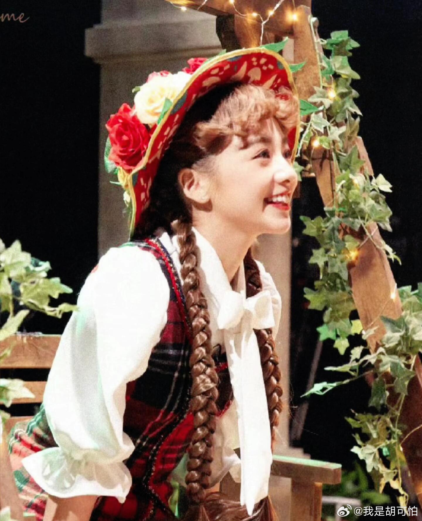 鬼鬼表示圈内交友要当全职修图师，要很注意细节相处很累，一张合照要顾及所有人的修图