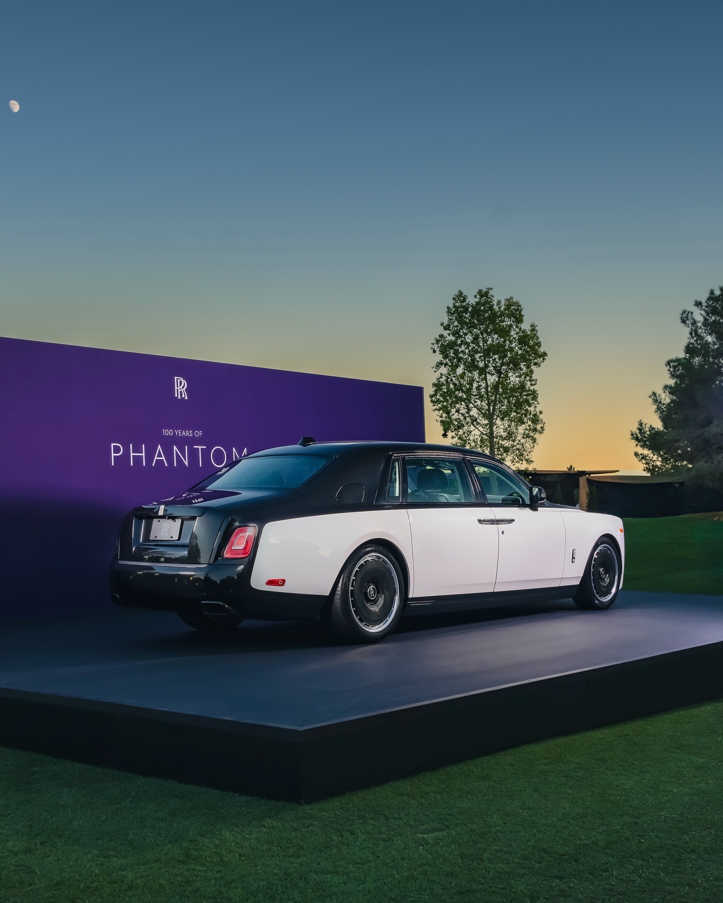 灵感源自首款装点于幻影车型上的“欢庆女神”雕像..劳斯莱斯幻影豪车超跑老纪侃车