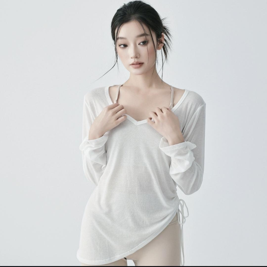 轻盈素衣映月影，窈窕佳人乘风归。晒图笔记大赛 美人照怎么拍才好看