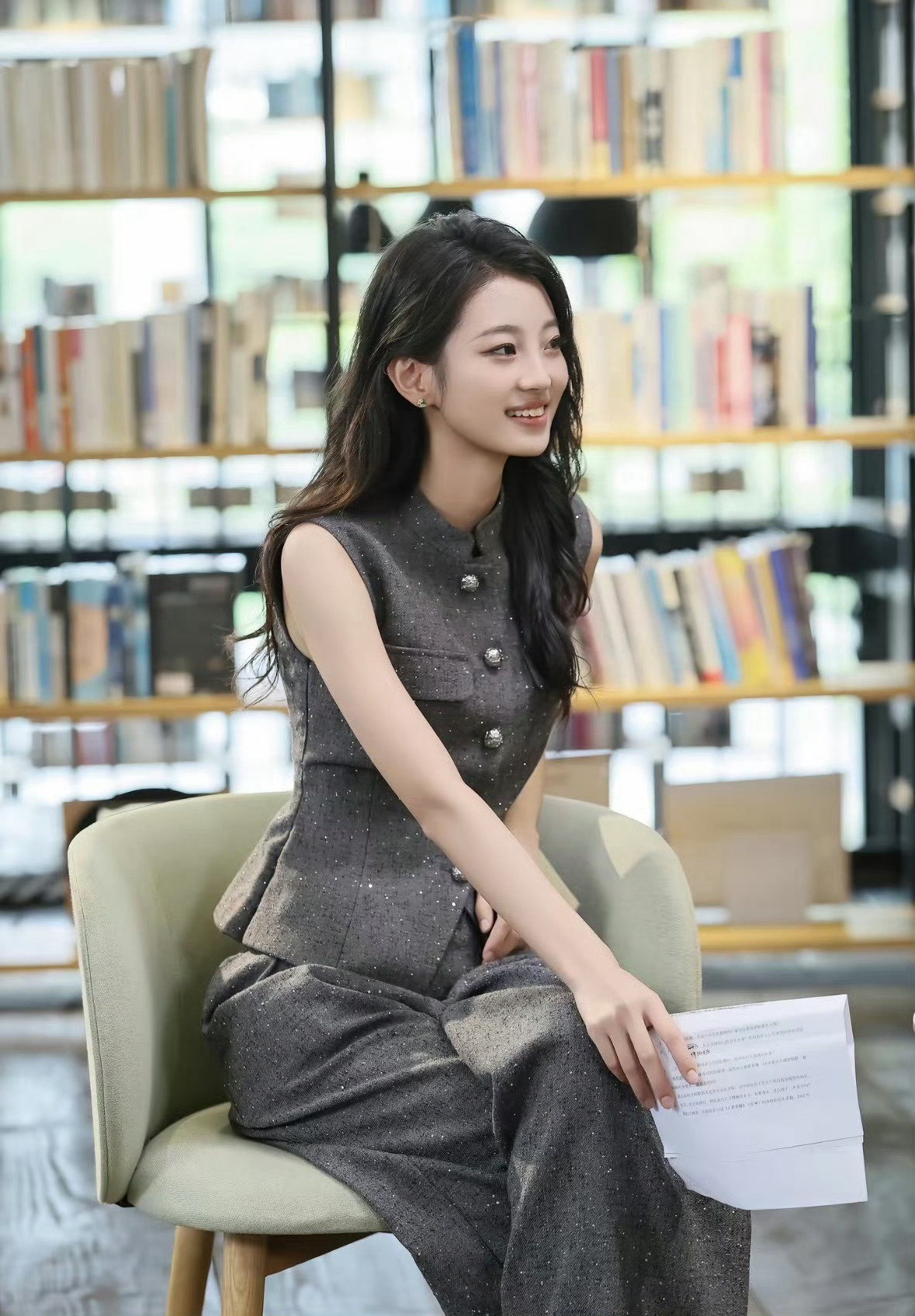 李宇嘉中传专业第一的含金量还在上升中传专业第一的李宇嘉，真的让人很难不心动！镜头