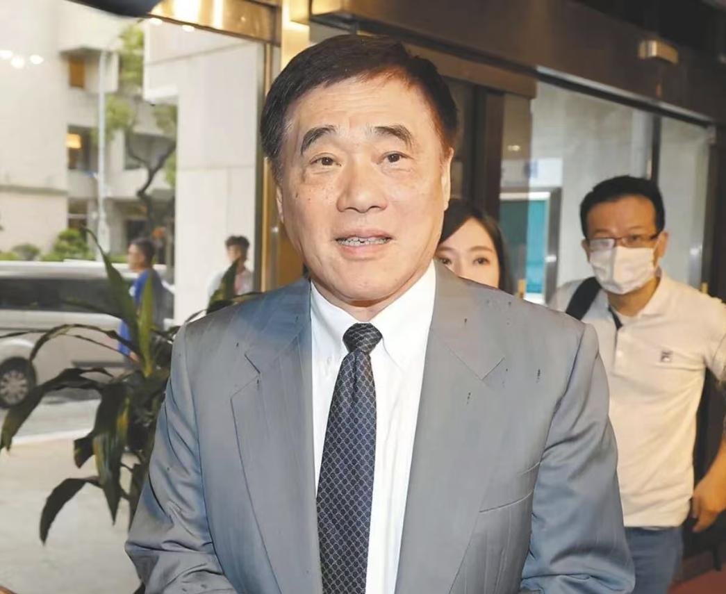 郝龙斌继续放话，坚持一个中国就是指“中华民国”！
 
说白了，我真觉得郝龙斌对不