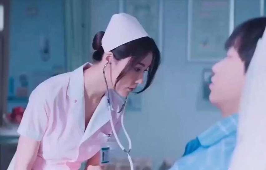 男大学生每月去医院捐精十几次，直到护士悄悄塞给他一张纸条，发现了医院不敢说的真相