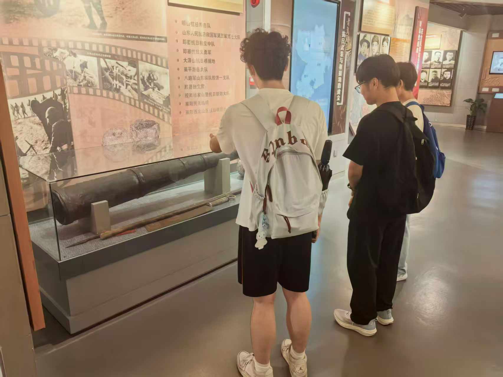 三下乡三下乡曲阜师范大学社会实践 2026年7月14日，曲阜师范大学工学院“步履