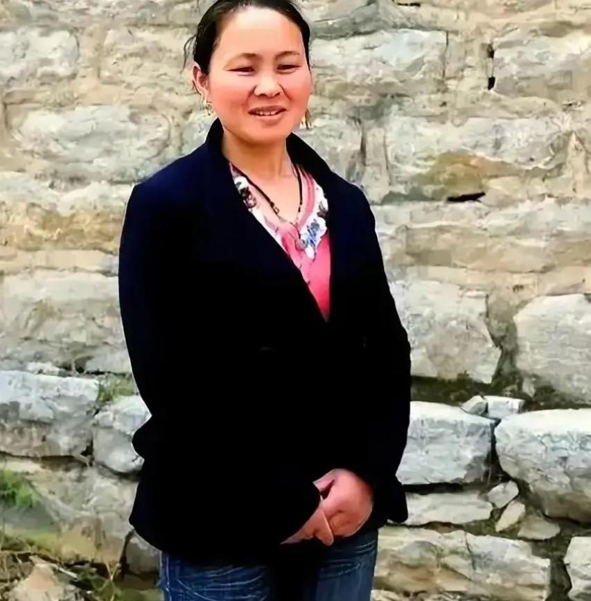 1994年，刚满十八岁的姑娘惨遭人贩子拐走，仅仅两千七百块钱，就被转手卖给了乡下