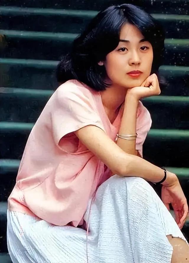 故事片《牧马人》中女主角李秀芝的饰演者丛珊，46年过去妳在他乡还好吗？