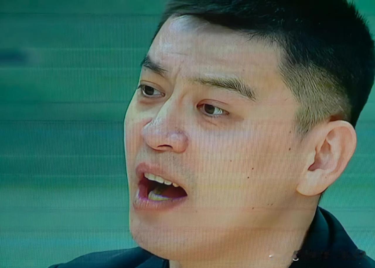 赵继伟复出，辽宁队还会冲冠！
可能很多球迷不认同，但仔细想想，cba新赛季版本玩