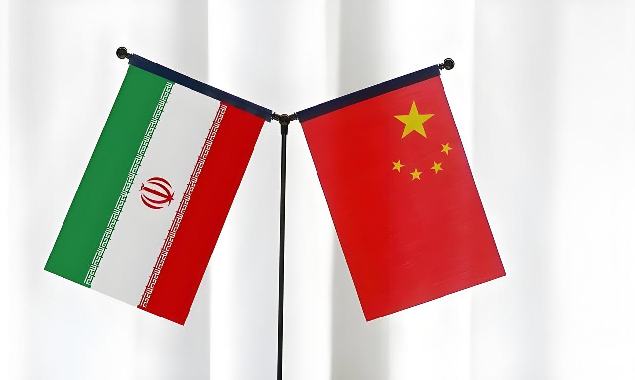 中国和伊朗谈妥了
 
北京时间3月24日，伊朗一通电话直接打给了中国，其目的很明