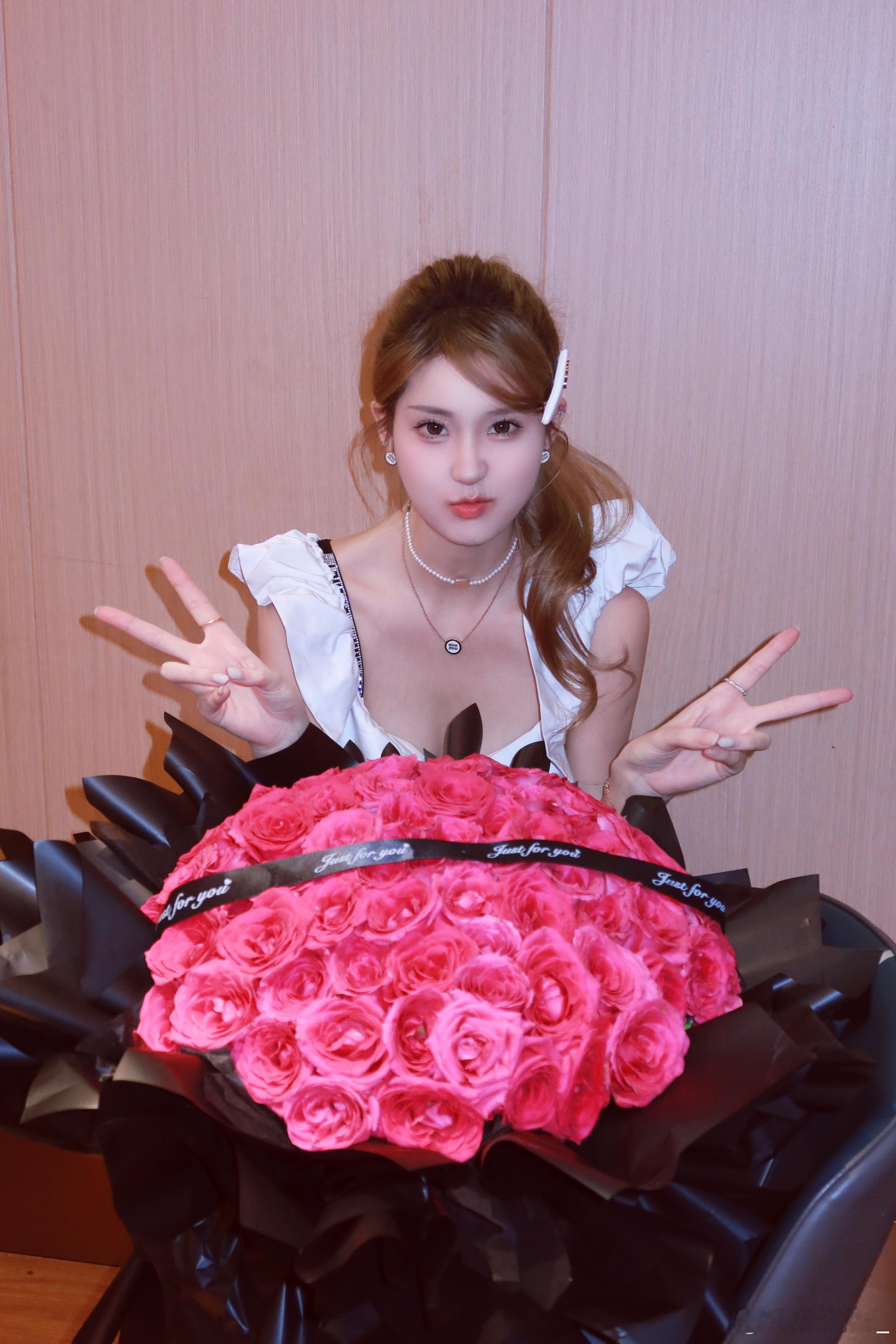 秋天适合所有即将开始的浪漫 ​​💐#记录生活##生活手记#  ​​​