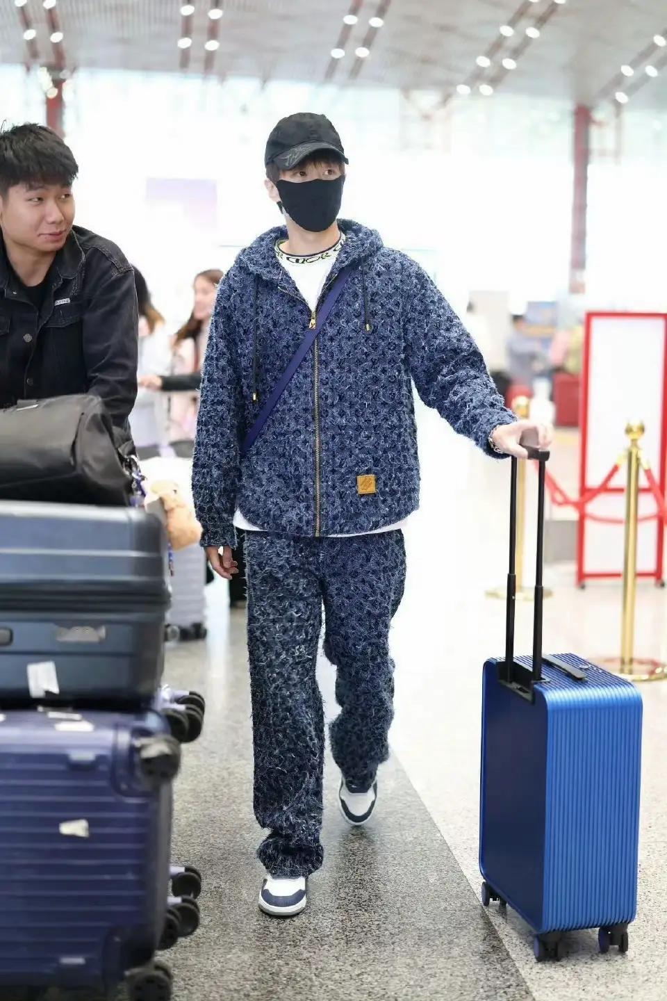 林高远最新的世界排名已经落到40名了，以后参加国际比赛的机会可能不多了，他自己很