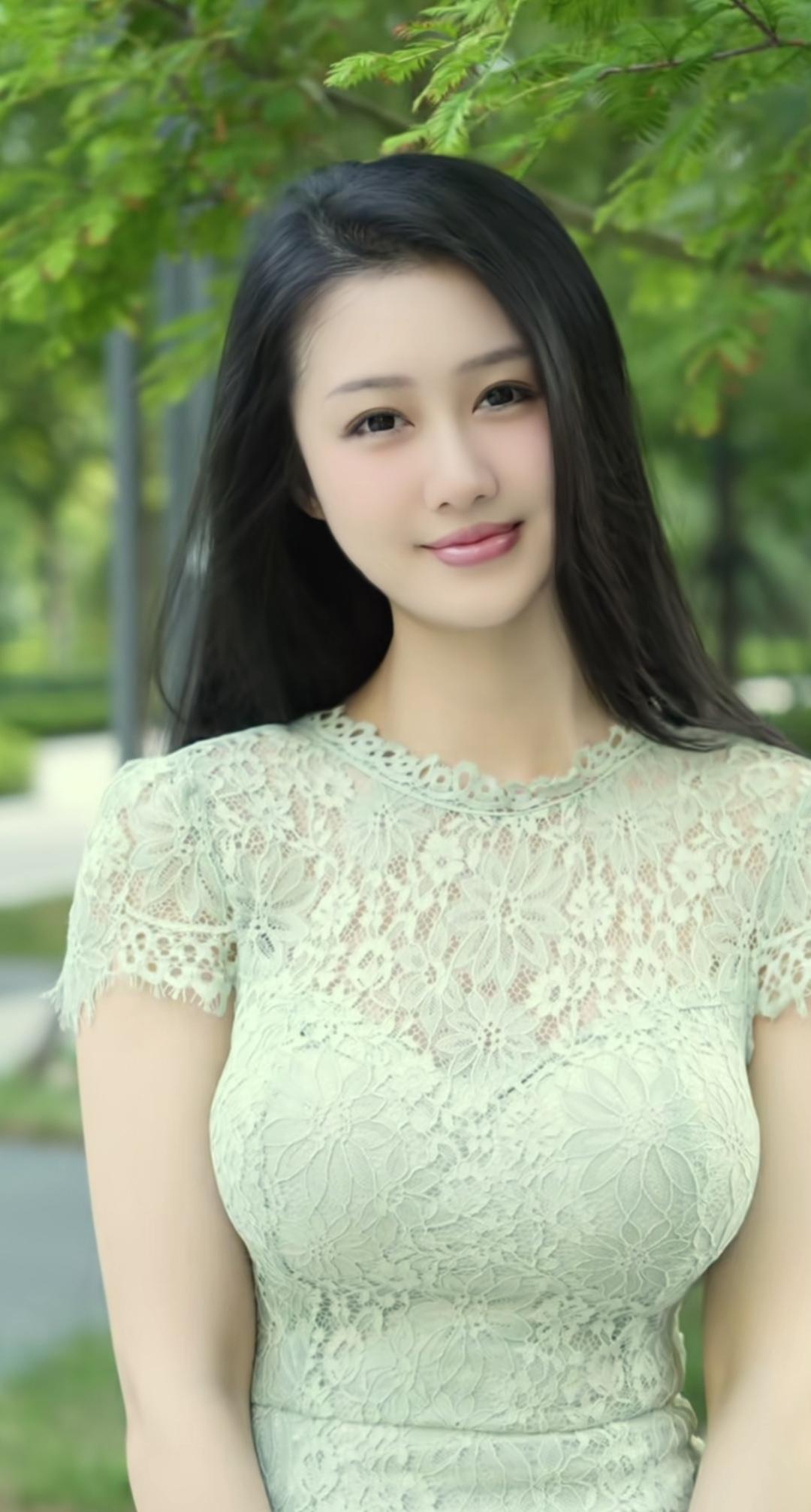 甜甜的江南味道，竹林的幽香。高雅气质美女 养眼美照分享 分享随手拍的美照